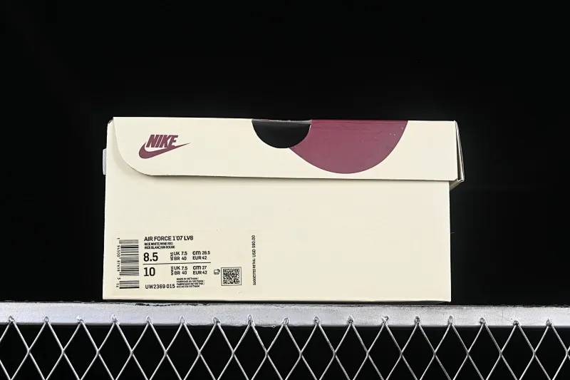 All categories Nk Air Force 1 Air Force series Nk Air Force 1 Mid Air Force mid-top Undefeated x Nk Air Force 1'07 Mid beige white red Air Force 1 mid-top casual sneakers UW2369-015